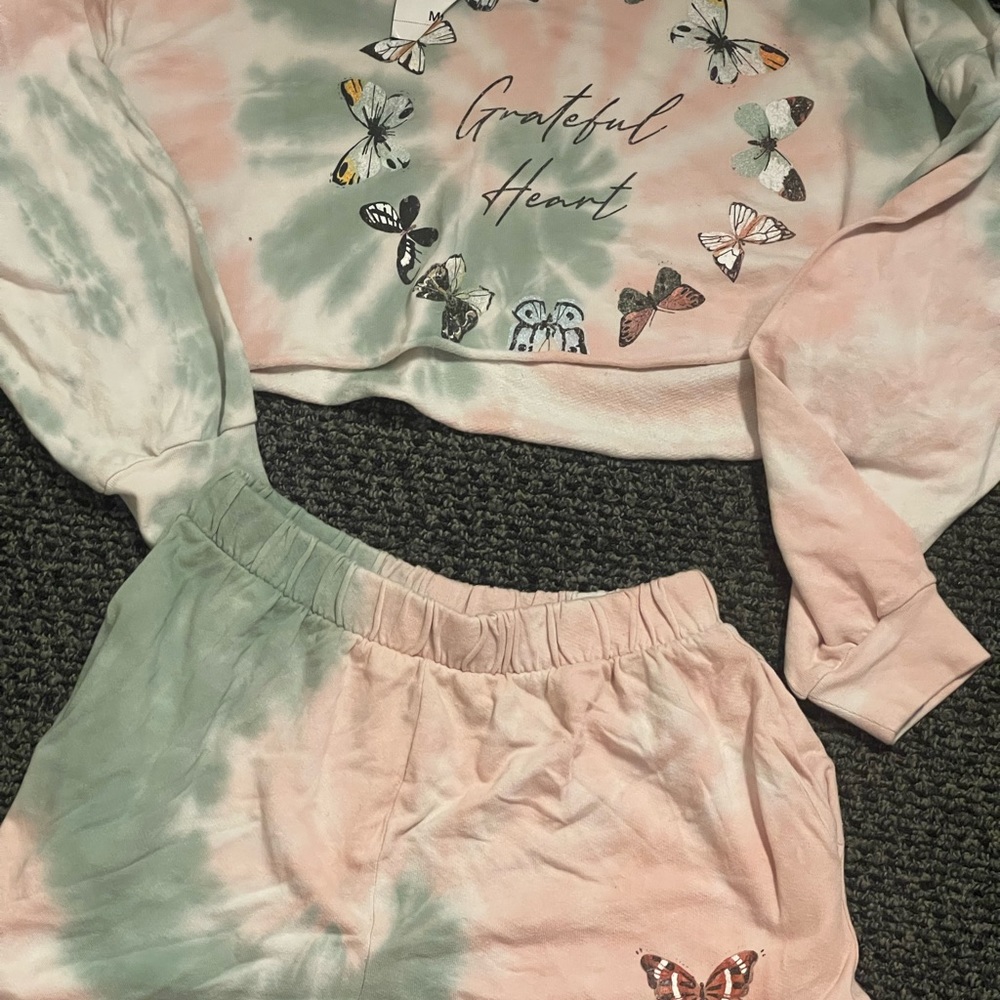 Soft Brand New Forever 21 size medium set - Picture 4 of 9